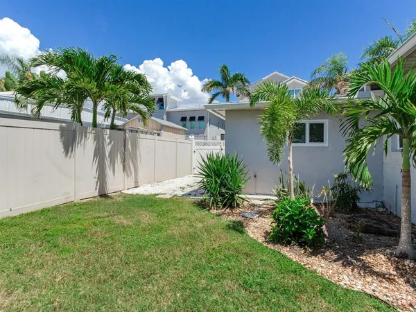 $5,200 | 230 144th Avenue, Madeira Beach, FL 33708