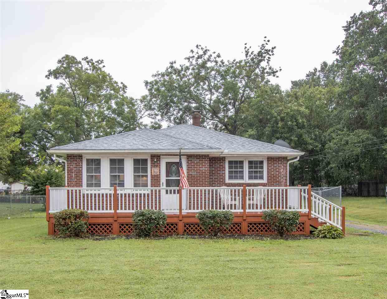 108 Bennett Street Greer, SC 29651 - Photo 1 of 16 Gallery Image 1