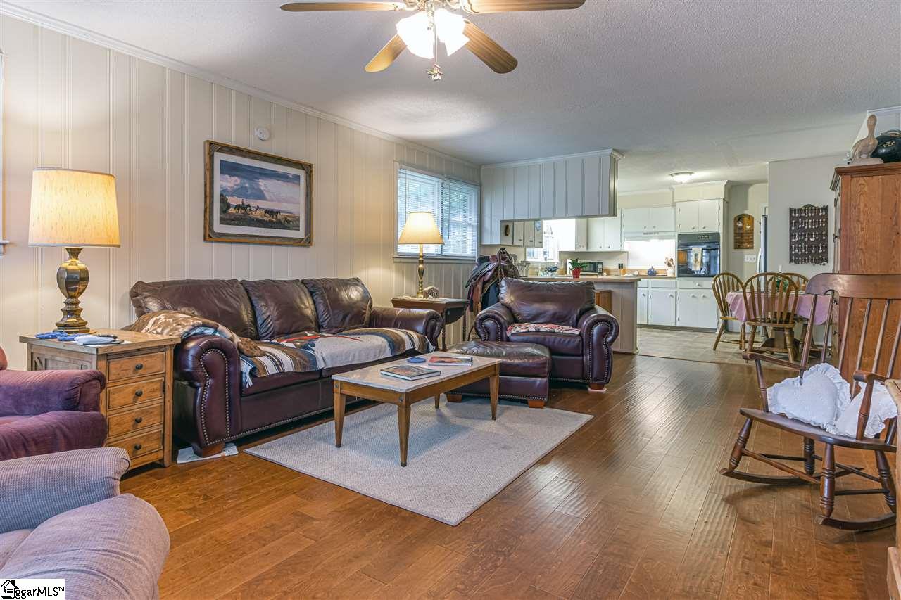 108 Bennett Street Greer, SC 29651 - Photo 6 of 16 Gallery Image 6