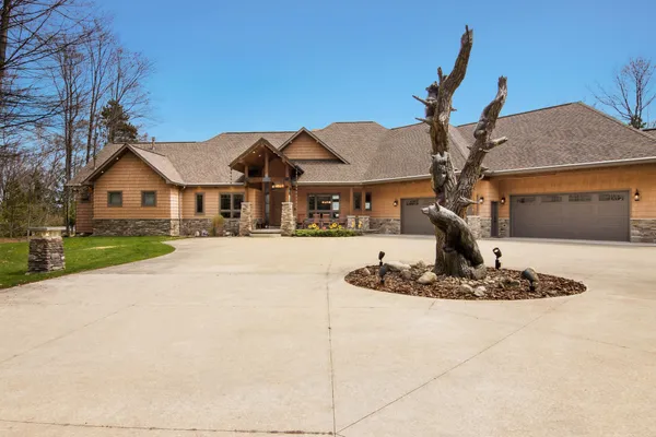 $5,870,000 | 1165 North W Torch Lake Drive, Kewadin, MI 49648