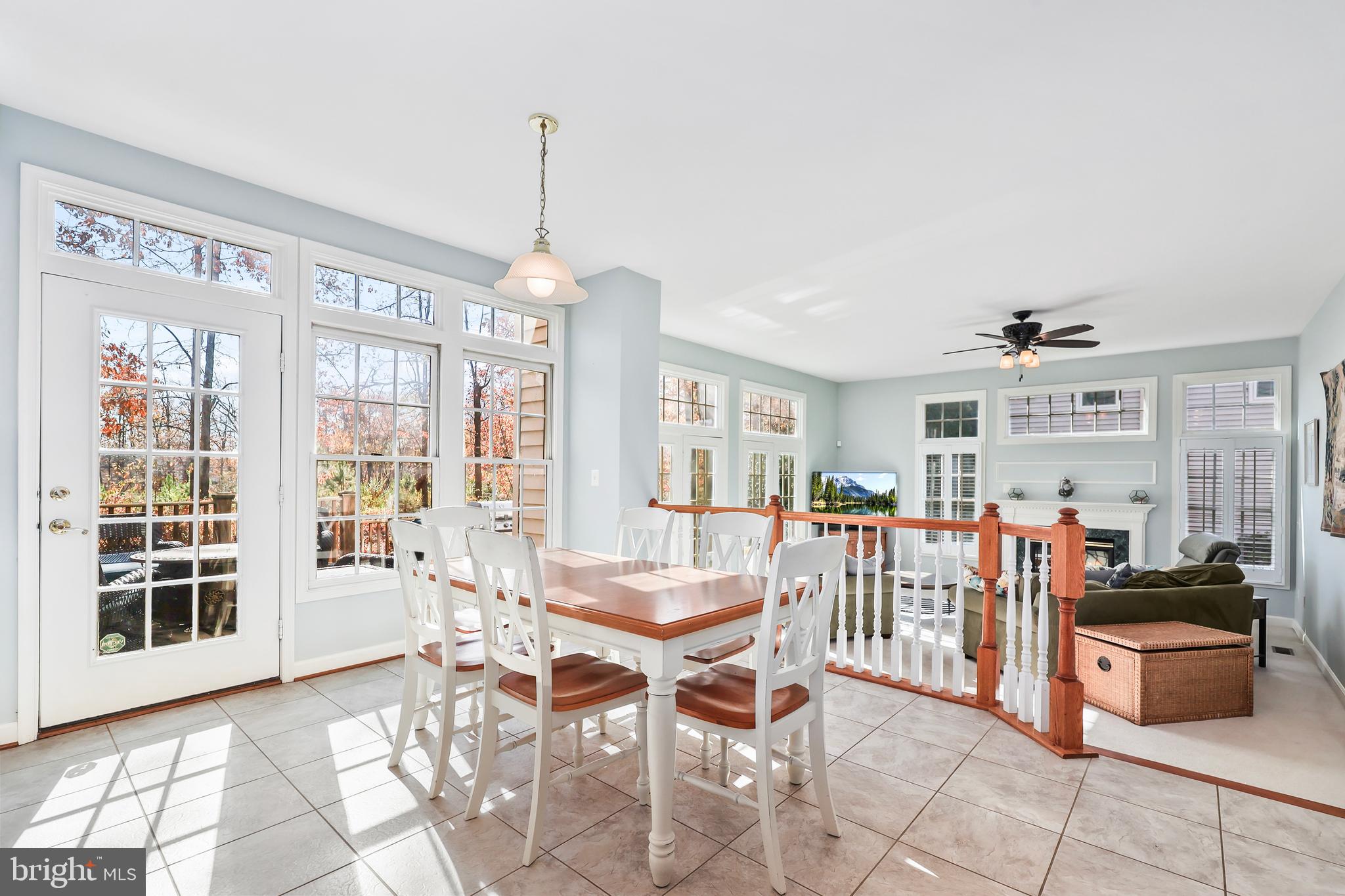 14257 Clubhouse Road Gainesville, VA 20155 - Photo 24 of 69 Wide open kitchen! Beautiful and bright!