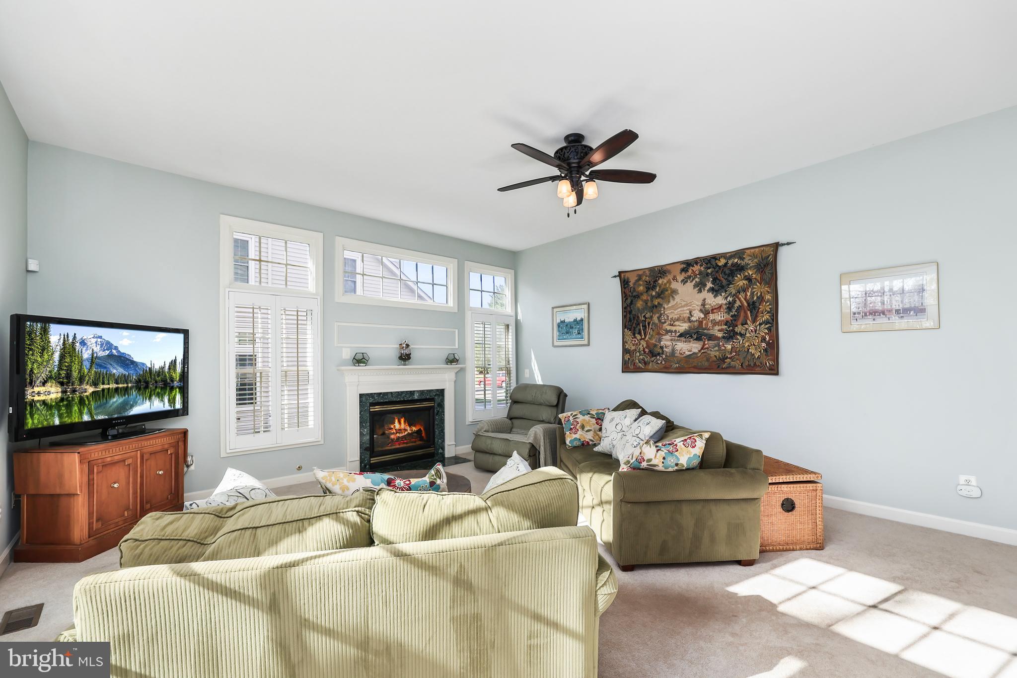 14257 Clubhouse Road Gainesville, VA 20155 - Photo 26 of 69 Wide open family room! Beautiful and bright!
