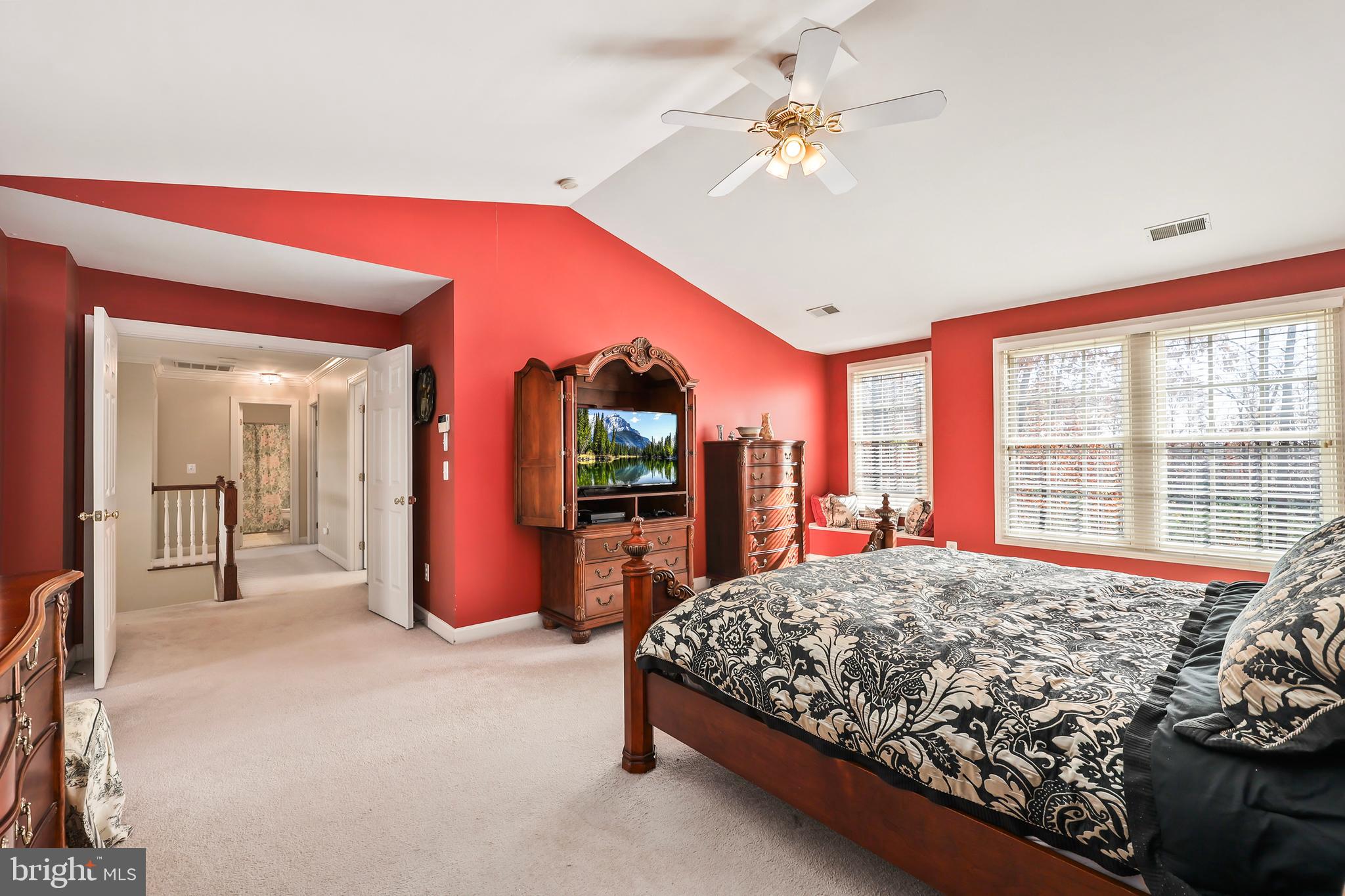 14257 Clubhouse Road Gainesville, VA 20155 - Photo 33 of 69 Primary suite.