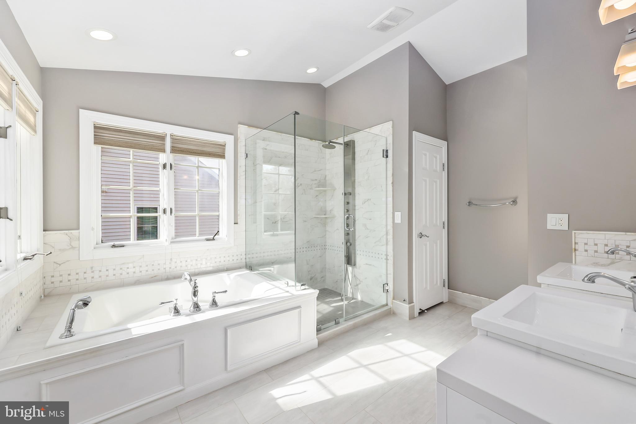 14257 Clubhouse Road Gainesville, VA 20155 - Photo 38 of 69 Primary suite bath.