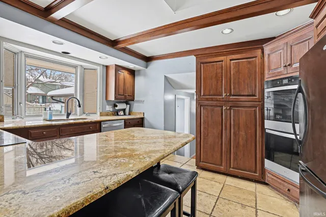 $419,900 | 2412 Kenilworth Drive, Elkhart, IN 46514