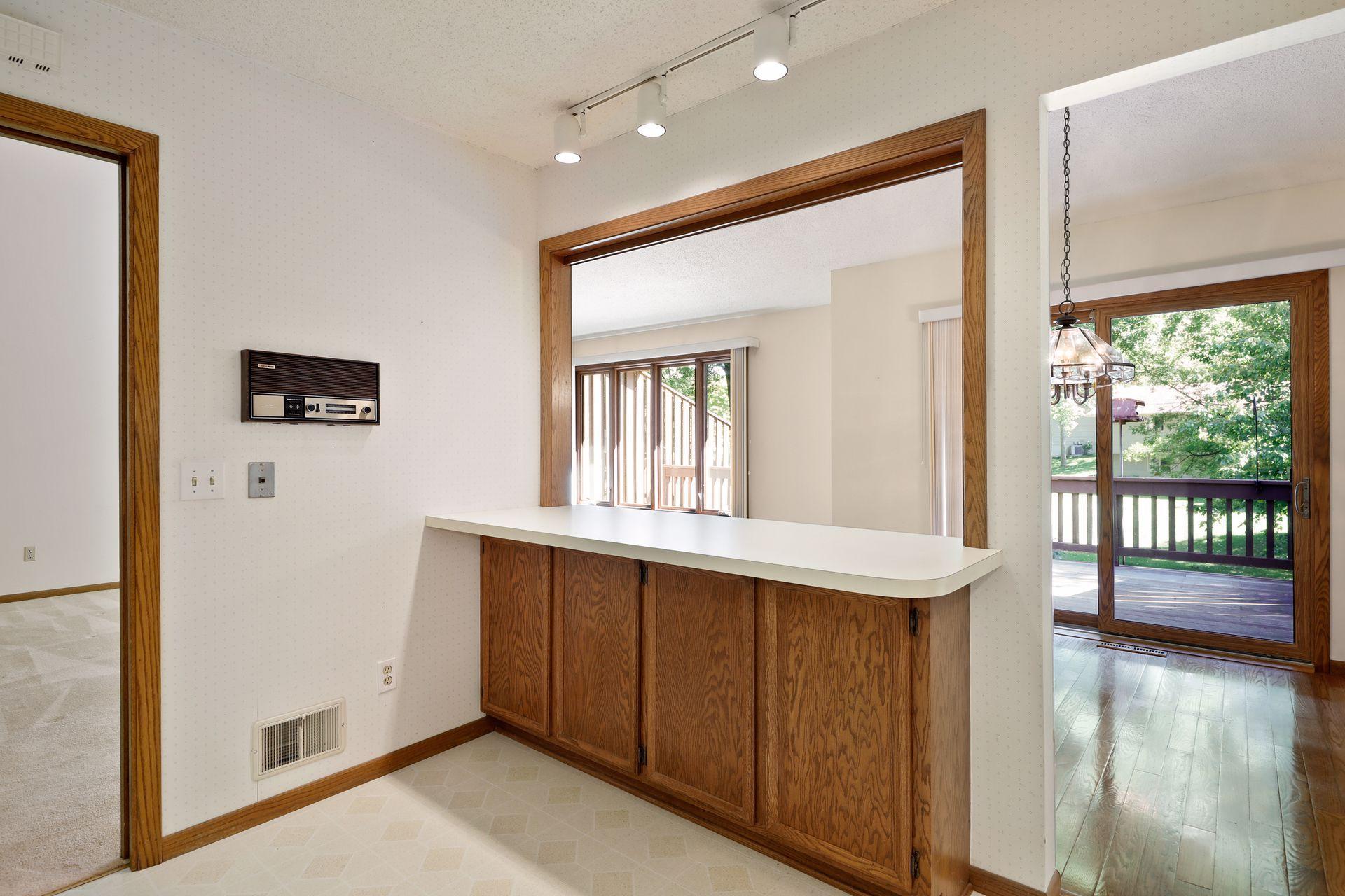 9351 Nesbitt Road Bloomington, MN 55437 - Photo 12 of 30 Gallery Image 12