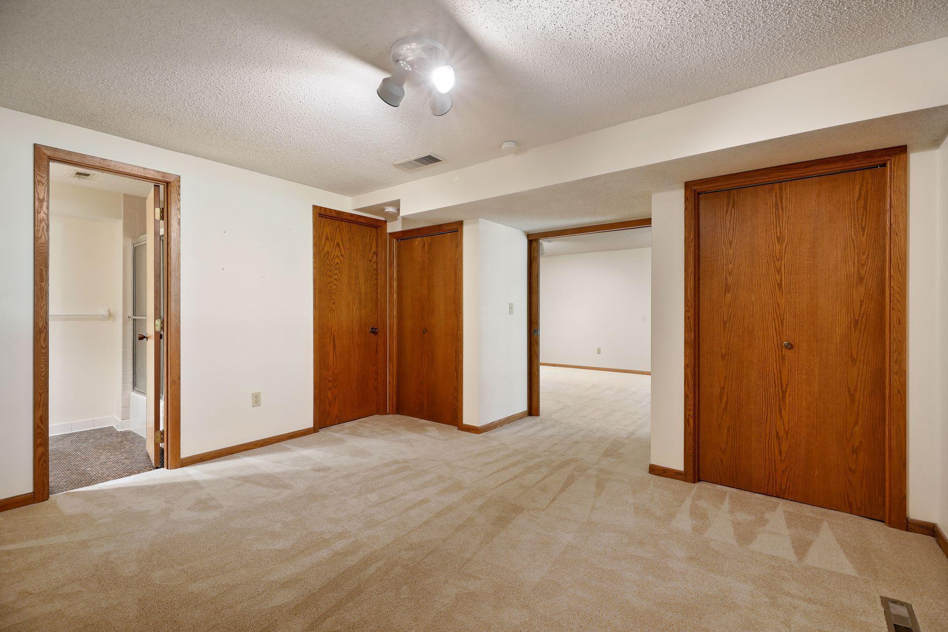 9351 Nesbitt Road Bloomington, MN 55437 - Photo 23 of 30 Gallery Image 23