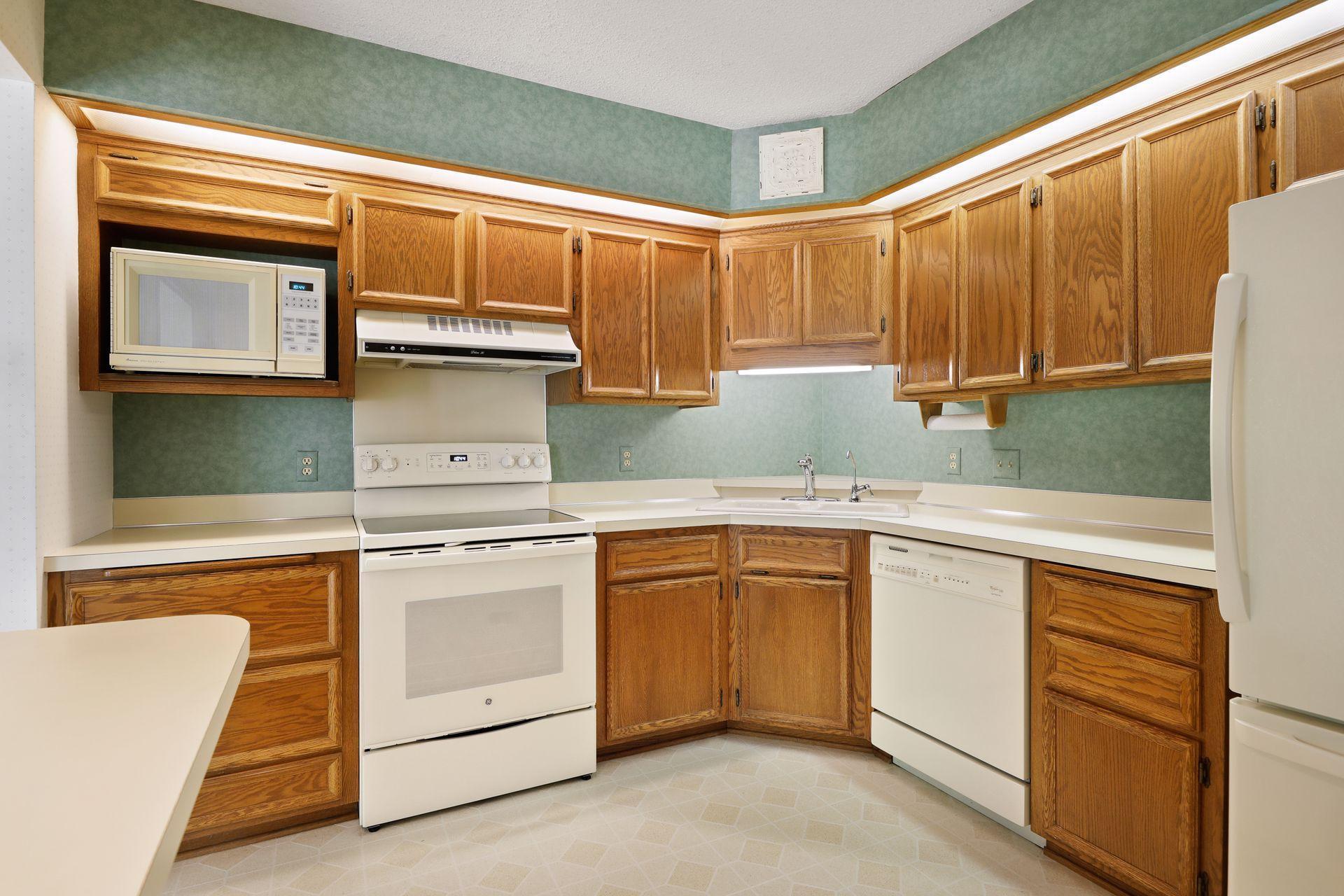 9351 Nesbitt Road Bloomington, MN 55437 - Photo 10 of 30 Gallery Image 10