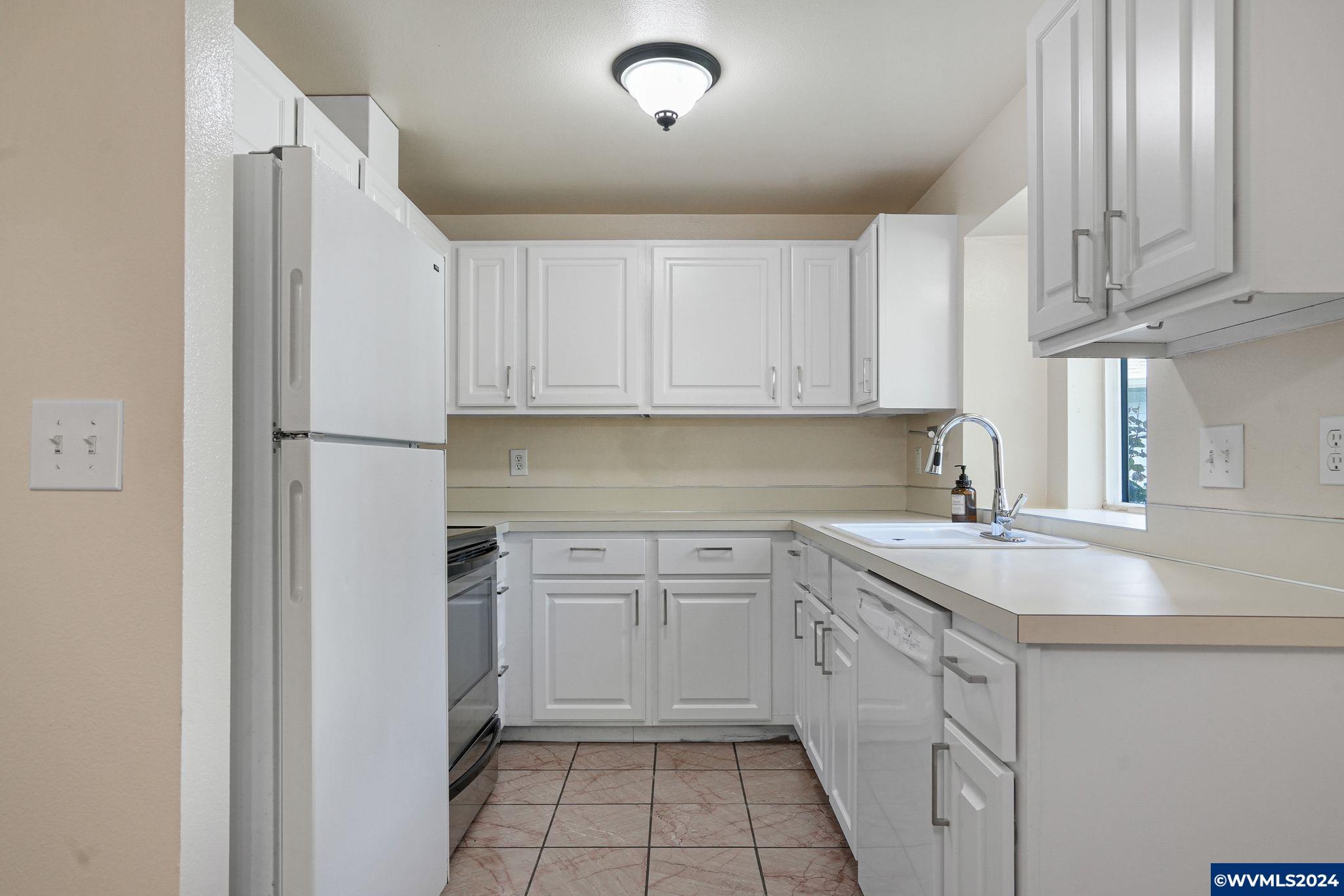 3676 Bell Road Northeast Salem, OR 97301 - Photo 8 of 33 Gallery Image 8