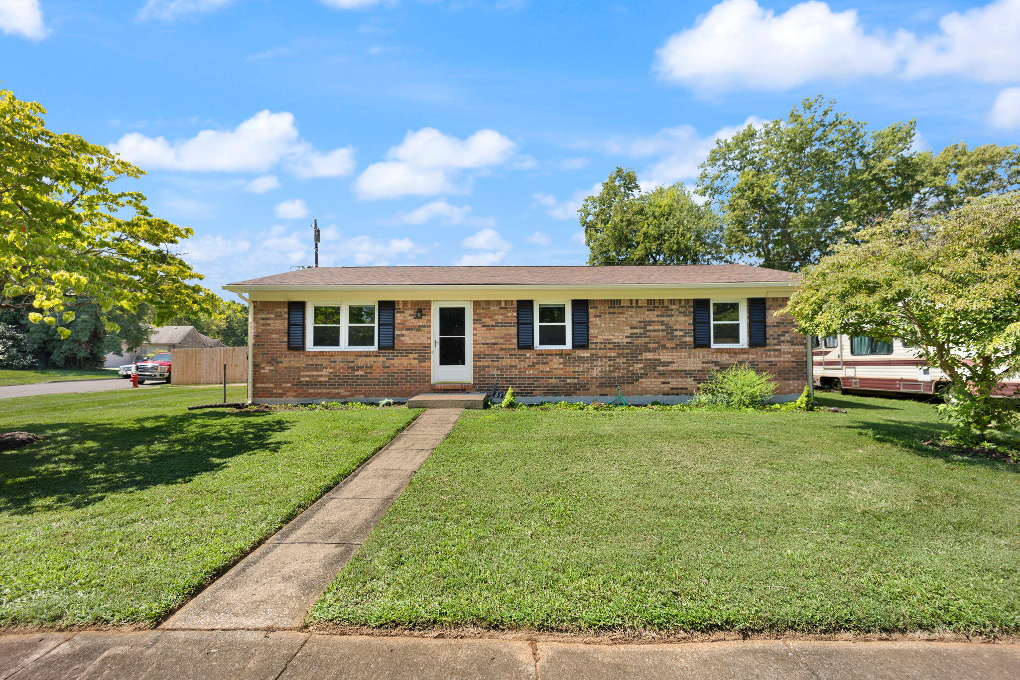312 Dunroven Road Versailles, KY 40383 - Photo 17 of 18 3-web-or-mls-542A0921