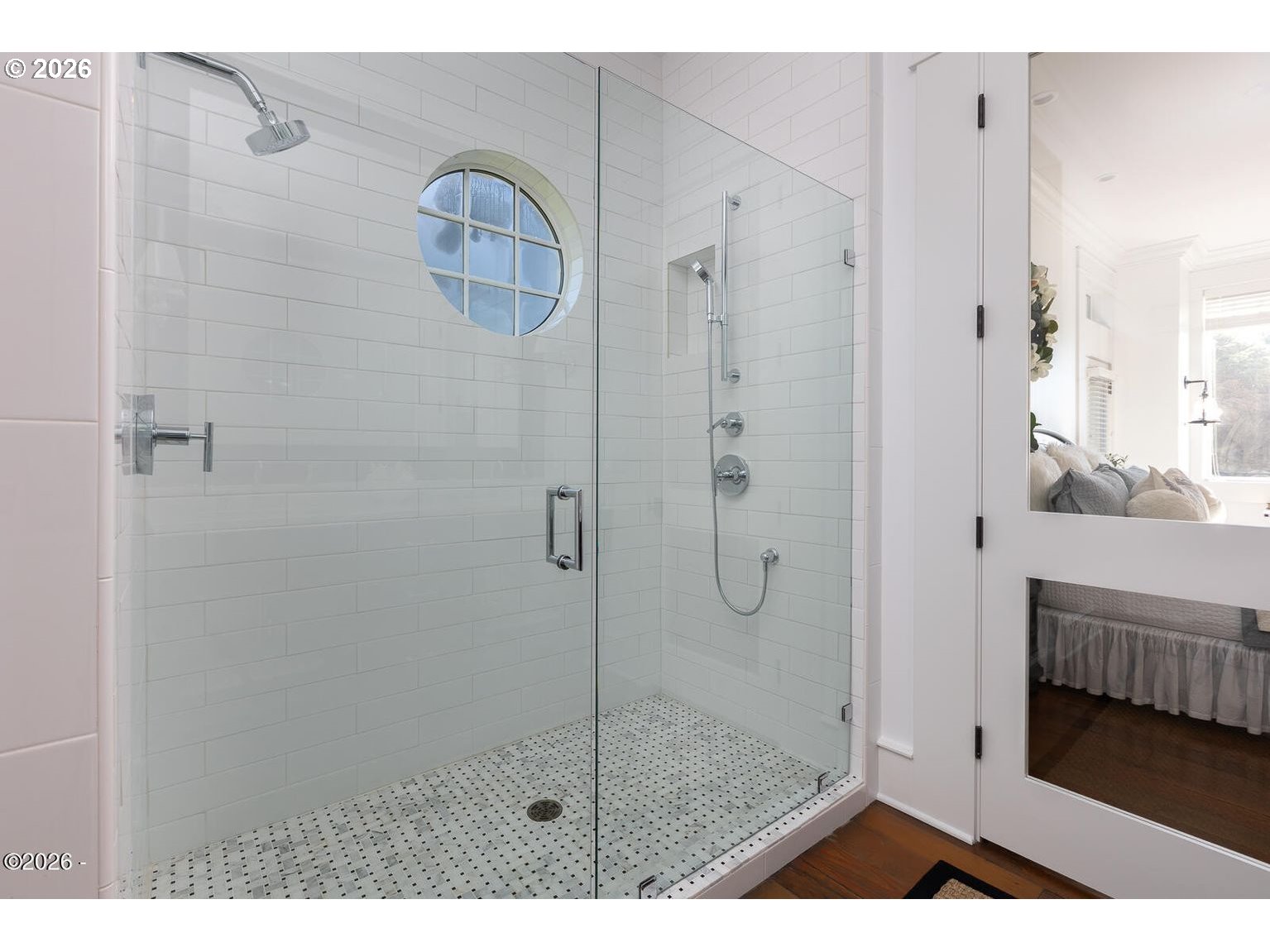 520 Cove Point Depoe Bay, OR 97341 - Photo 23 of 43 a bathroom with a shower