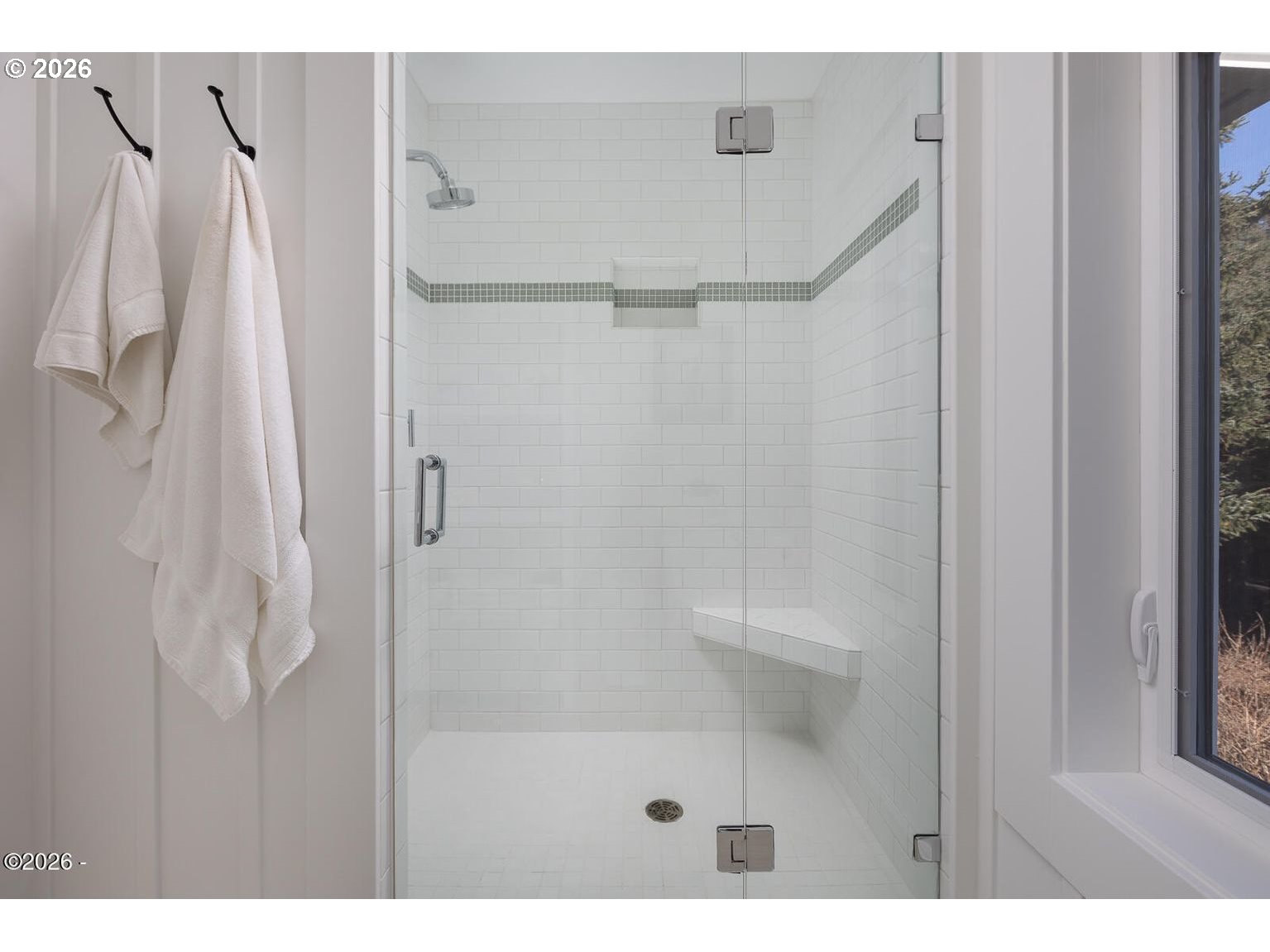 520 Cove Point Depoe Bay, OR 97341 - Photo 27 of 43 a bathroom with a shower