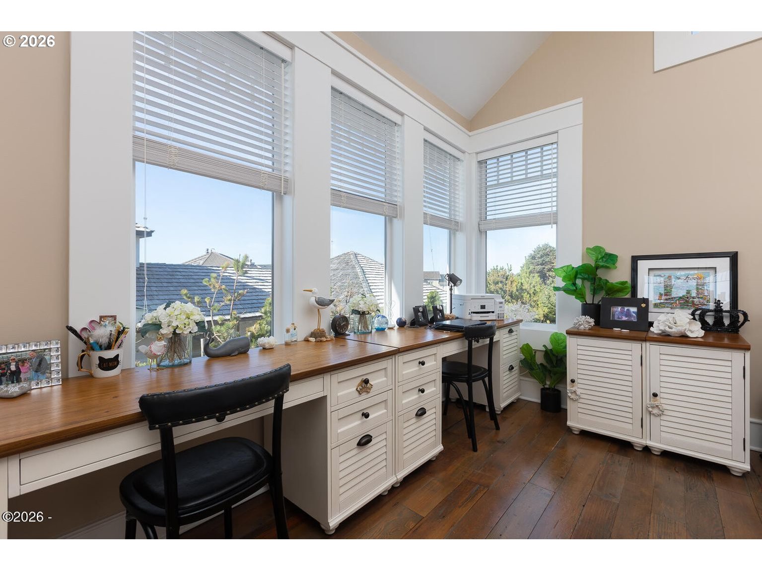 520 Cove Point Depoe Bay, OR 97341 - Photo 28 of 43 a living room with furniture and a large window