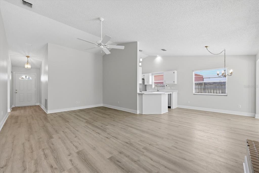 8132 Perth Drive Largo, FL 33773 - Photo 5 of 40