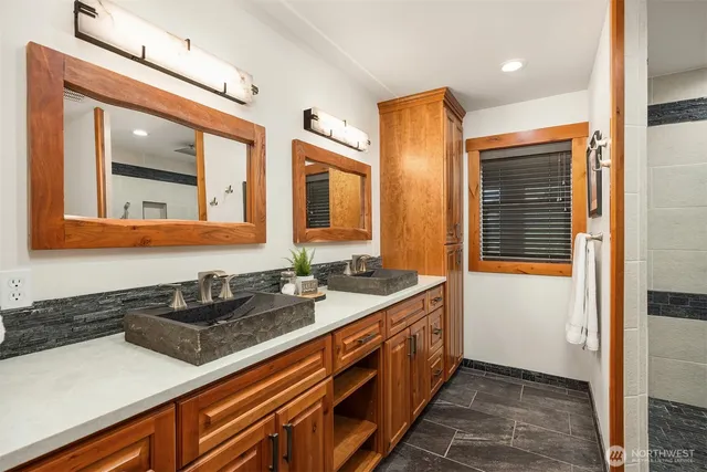 $3,995,000 | 101 Gold Hill Road East, Enumclaw, WA 98022