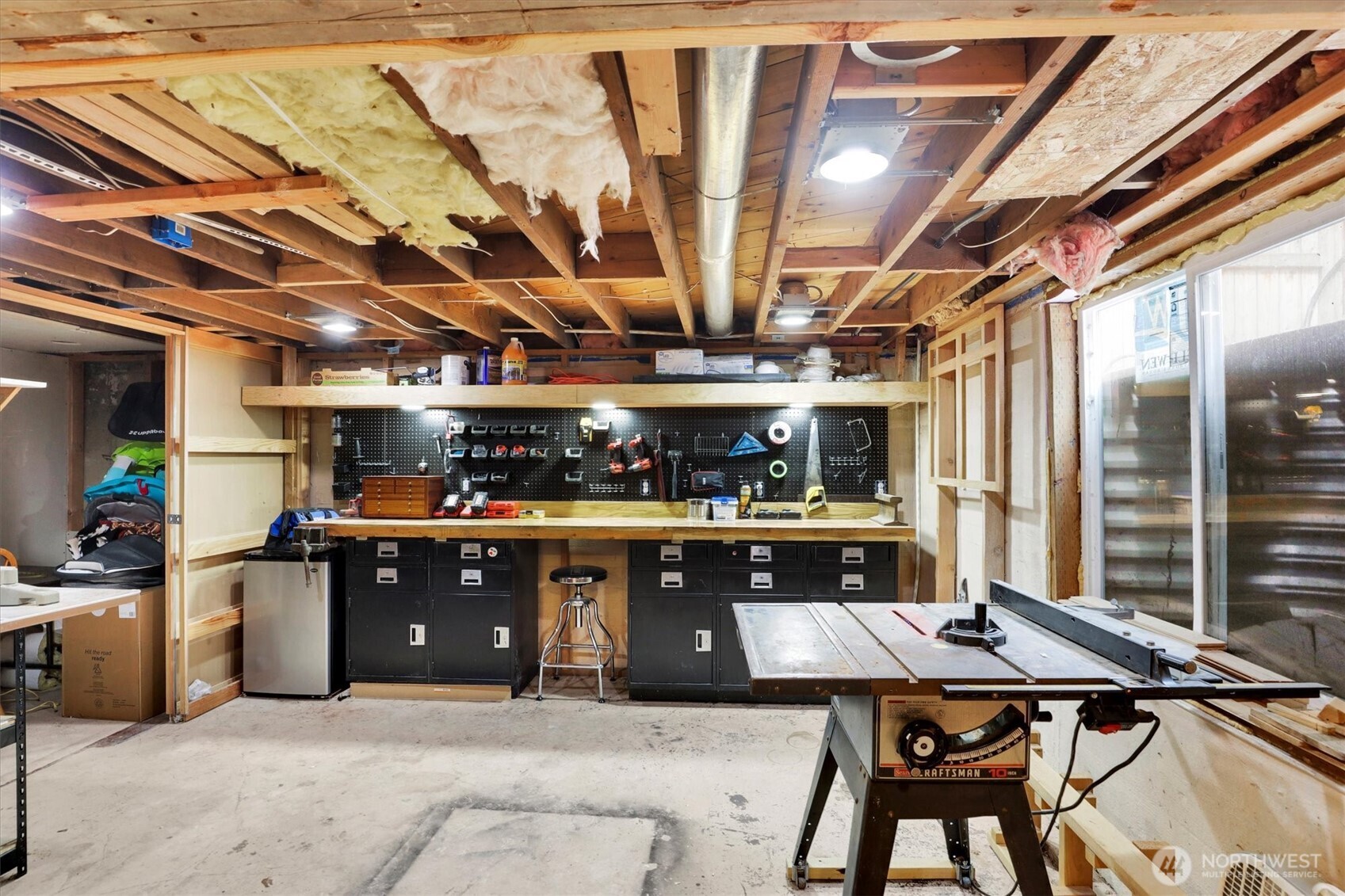 2819 West Olympic Avenue Spokane, WA 99205 - Photo 29 of 40 a view of a patio with table and chairs