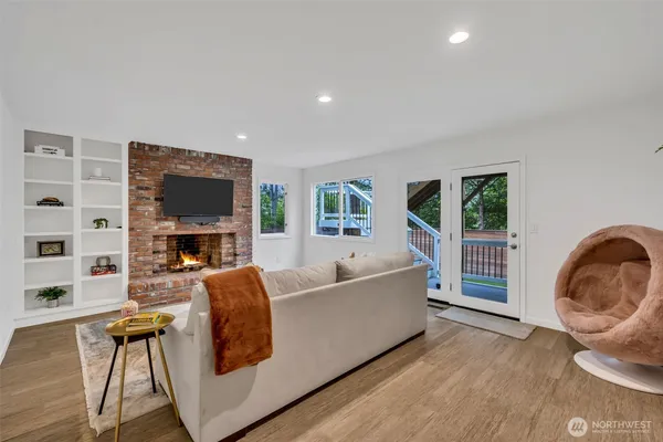 $7,500 | 8402 Southeast 53rd Place, Mercer Island, WA 98040