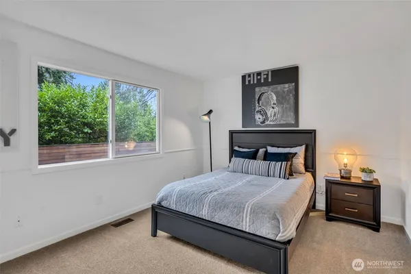 $7,500 | 8402 Southeast 53rd Place, Mercer Island, WA 98040
