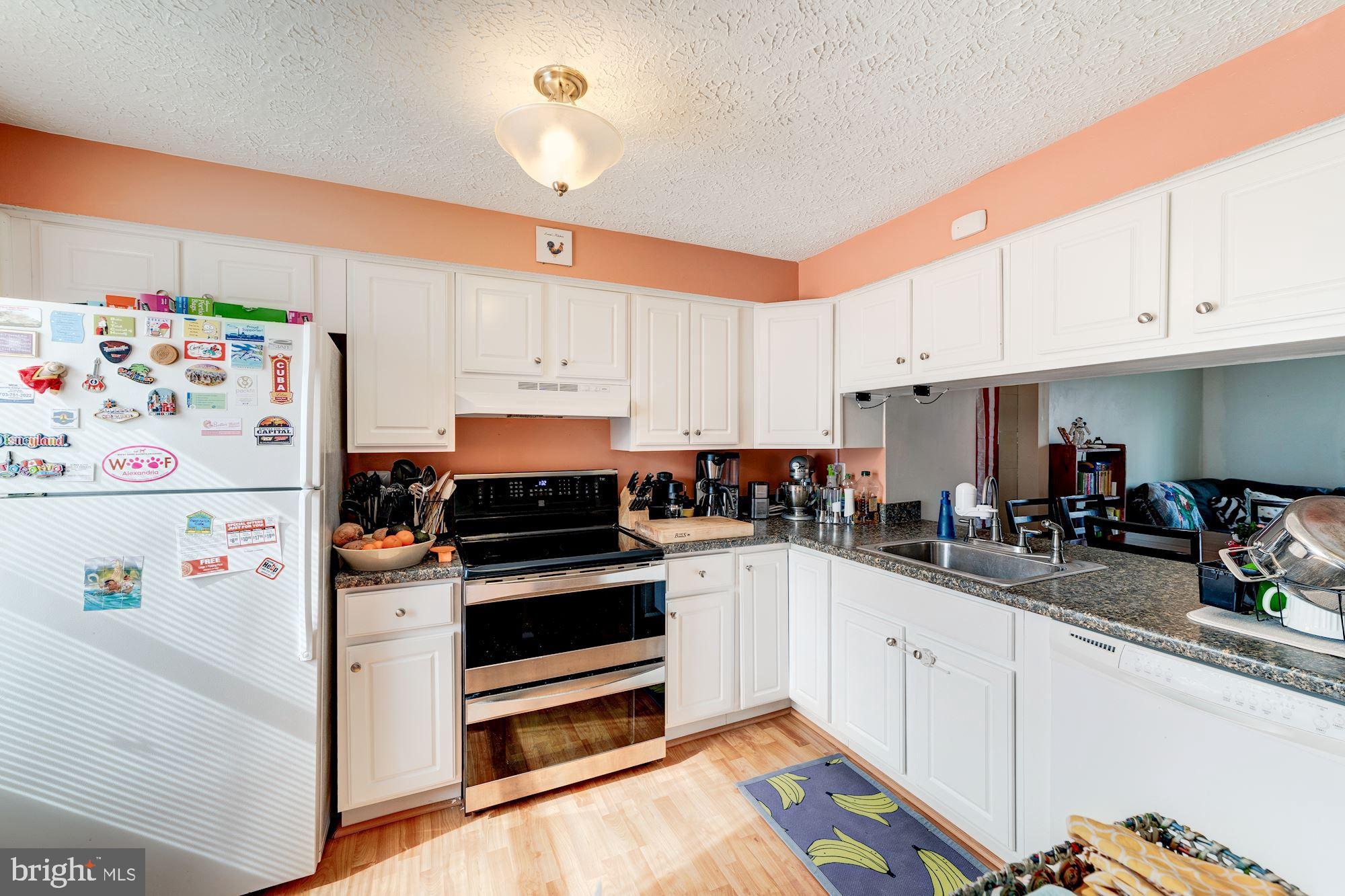 8072 Grandview Court Springfield, VA 22153 - Photo 4 of 26