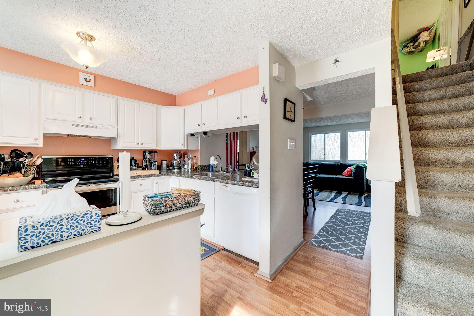 8072 Grandview Court Springfield, VA 22153 - Photo 5 of 26