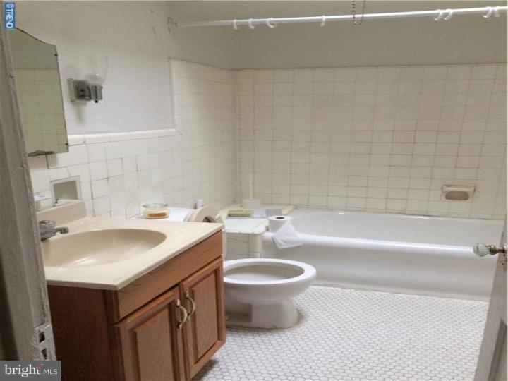 5854 Brush Road Philadelphia, PA 19138 - Photo 5 of 5 Gallery Image 5