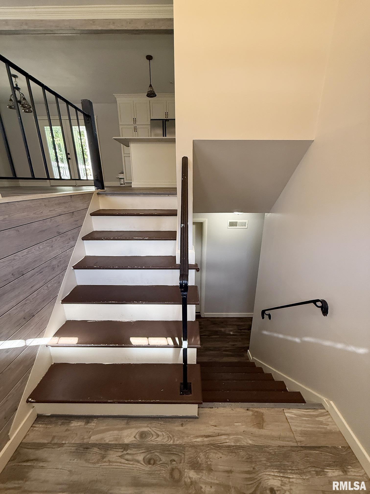 1013 West Wonderview Drive Dunlap, IL 61525 - Photo 2 of 32