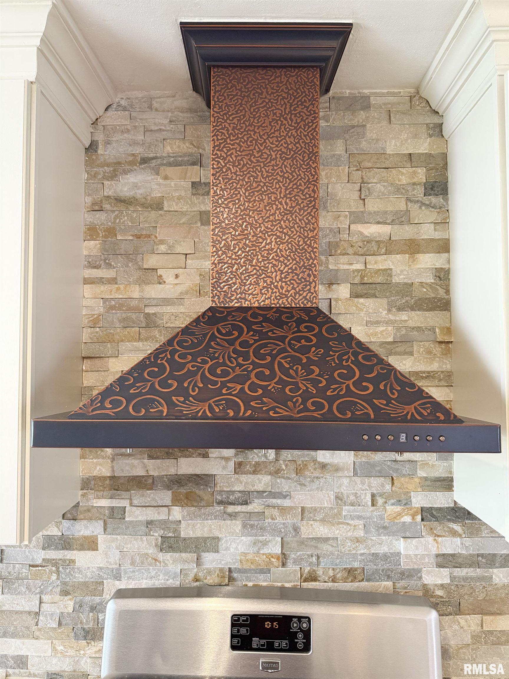 1013 West Wonderview Drive Dunlap, IL 61525 - Photo 9 of 32