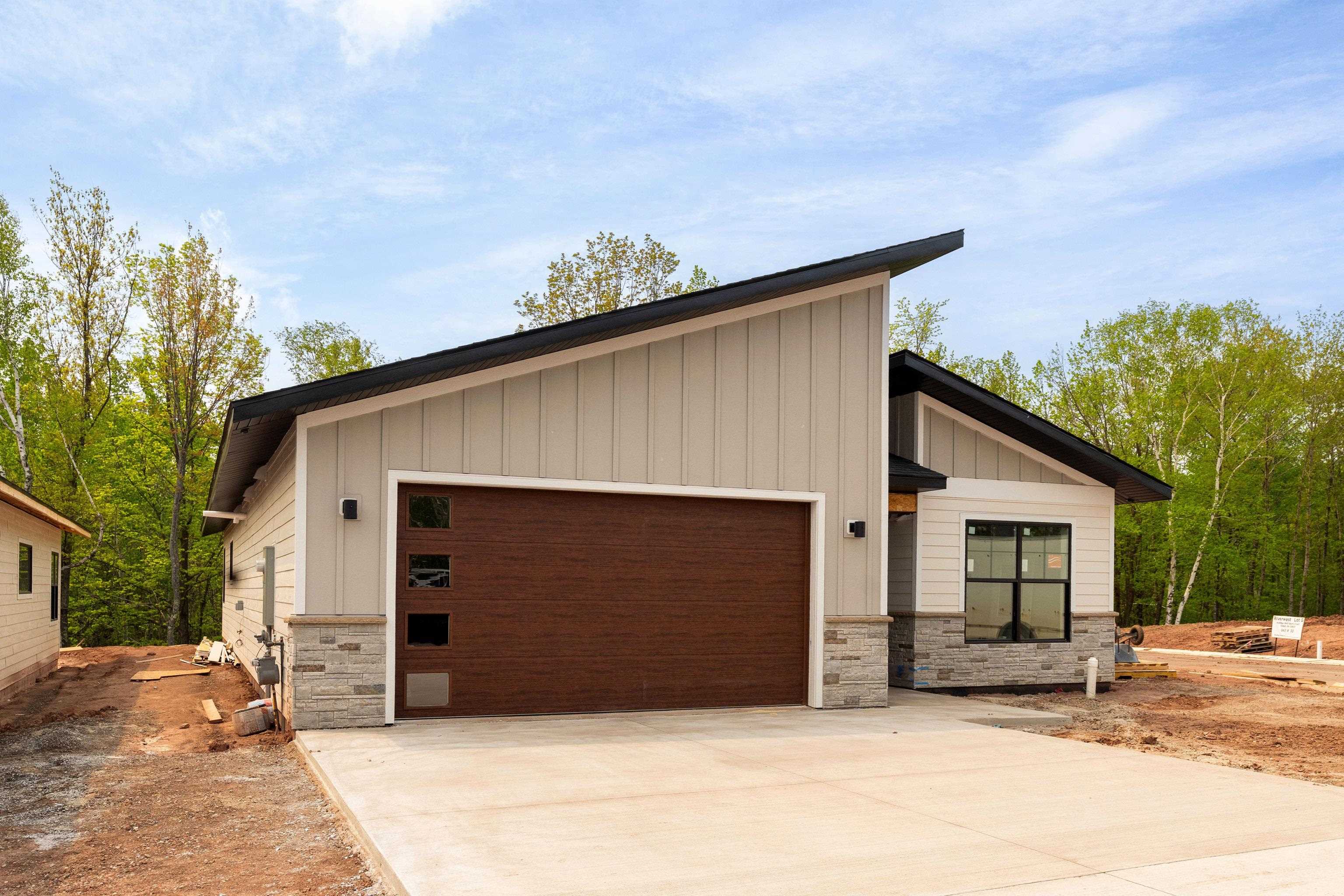 125 Goldys Way Duluth, MN 55808 - Photo 3 of 14