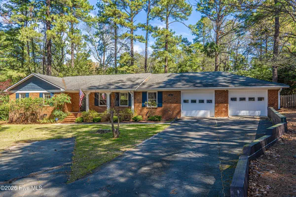 $425,000 | 204 Haldane Drive, Southern Pines, NC 28387