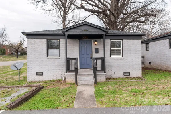 $1,049 | 2317 Julia Avenue, Unit 1, Charlotte, NC 28206
