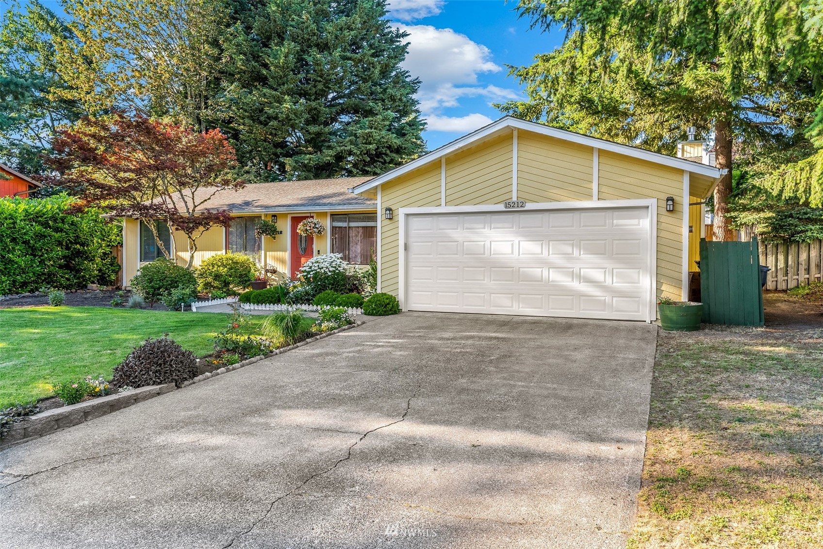 15212 Southeast 178th Place Renton, WA 98058 - Photo 2 of 32 Gallery Image 2