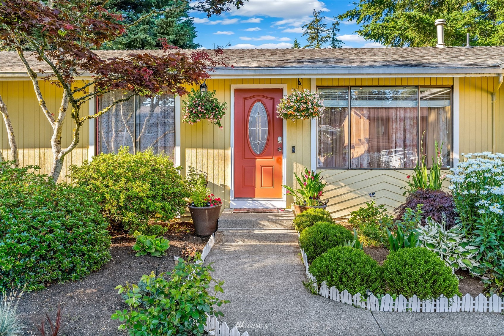 15212 Southeast 178th Place Renton, WA 98058 - Photo 3 of 32 Gallery Image 3