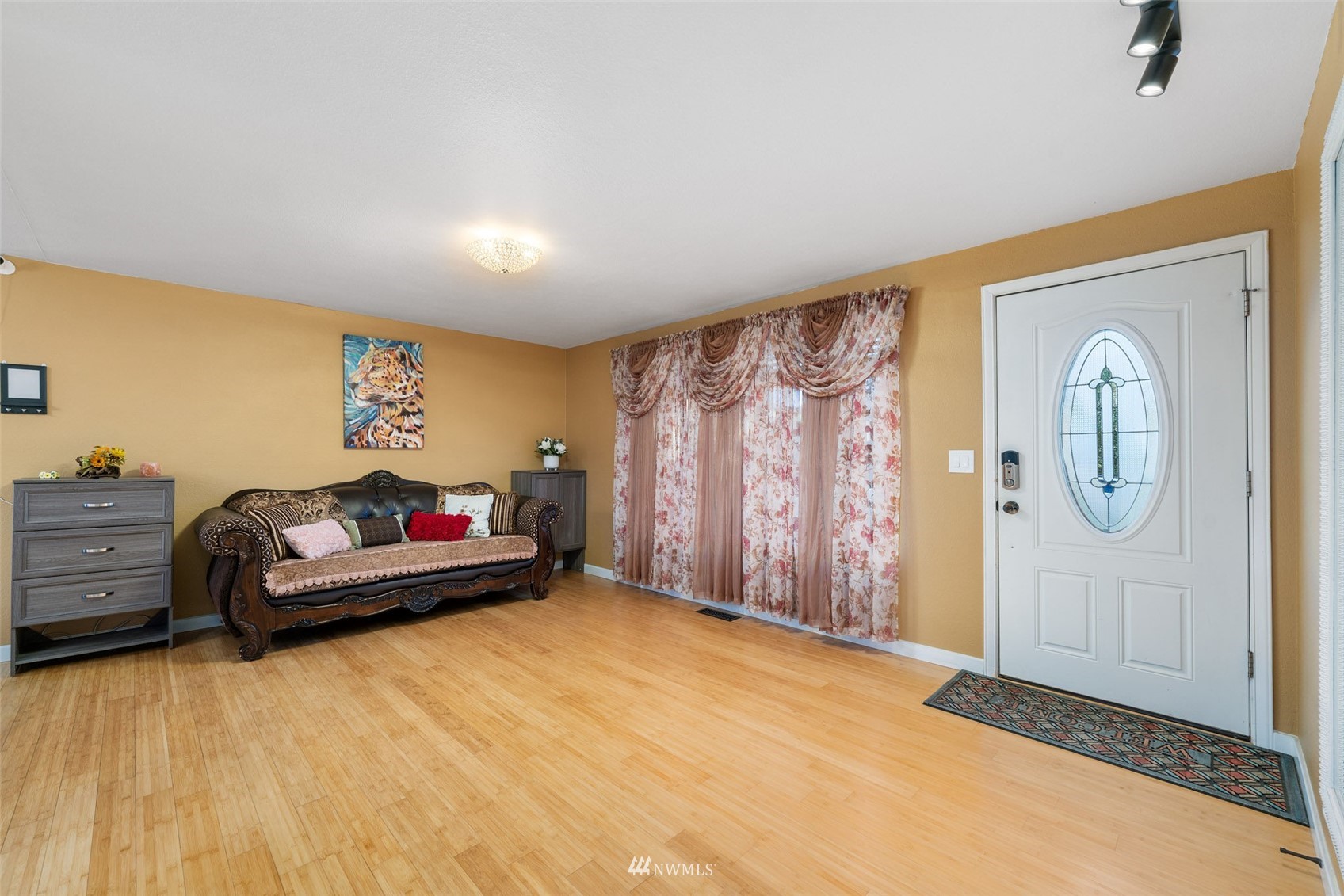 15212 Southeast 178th Place Renton, WA 98058 - Photo 4 of 32 Gallery Image 4