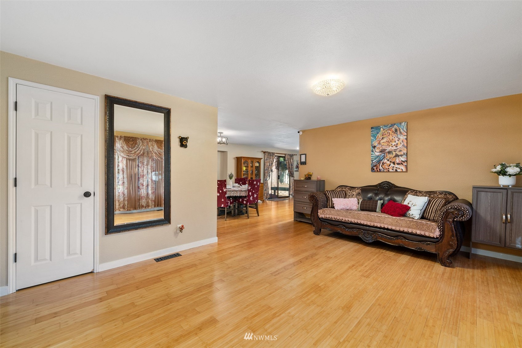 15212 Southeast 178th Place Renton, WA 98058 - Photo 5 of 32 Gallery Image 5
