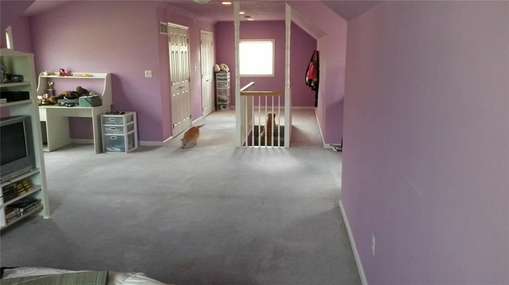 9 Vigne Road Coraopolis, PA 15108 - Photo 12 of 19 3RD BEDROOM UPSTAIRS