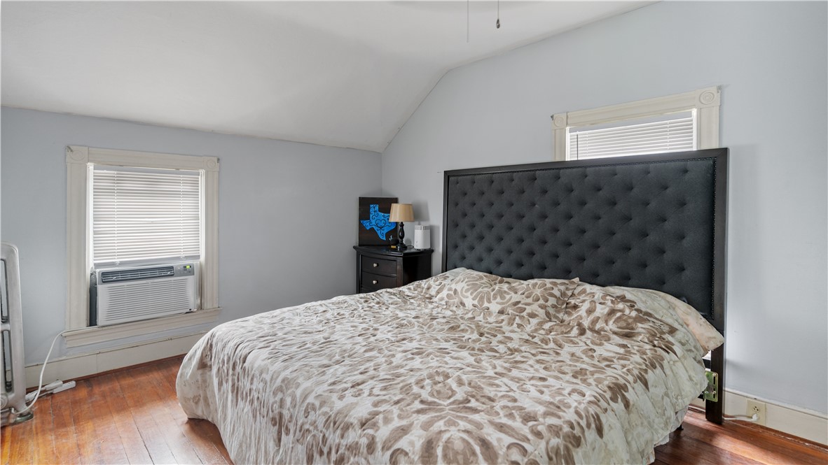 4 Whitcomb Road East Providence, RI 02915 - Photo 16 of 25 Gallery Image 16