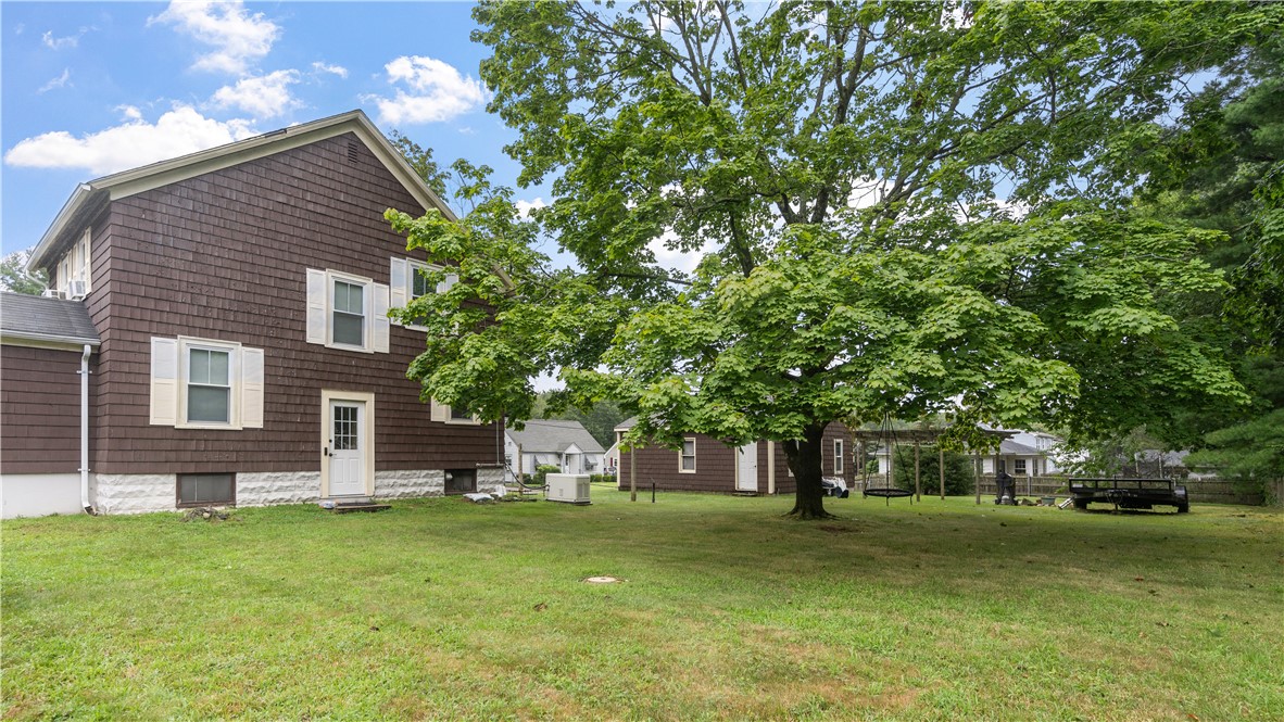 4 Whitcomb Road East Providence, RI 02915 - Photo 22 of 25 Gallery Image 22