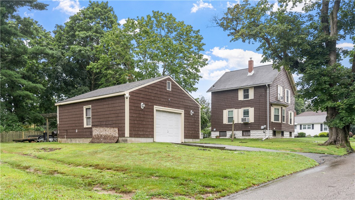 4 Whitcomb Road East Providence, RI 02915 - Photo 24 of 25 Gallery Image 24