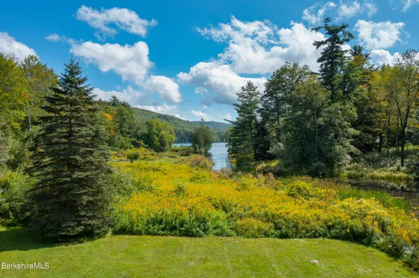 $875,000 | 10 Phelps Road, Monterey, MA 01245