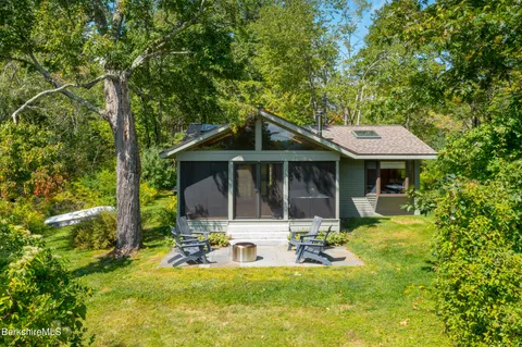 $875,000 | 10 Phelps Road, Monterey, MA 01245