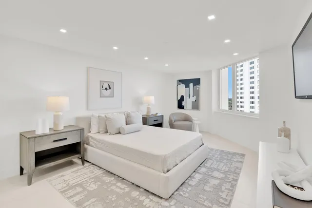 $2,600,000 | 550 South Ocean Boulevard, Unit 1001, Boca Raton, FL 33432