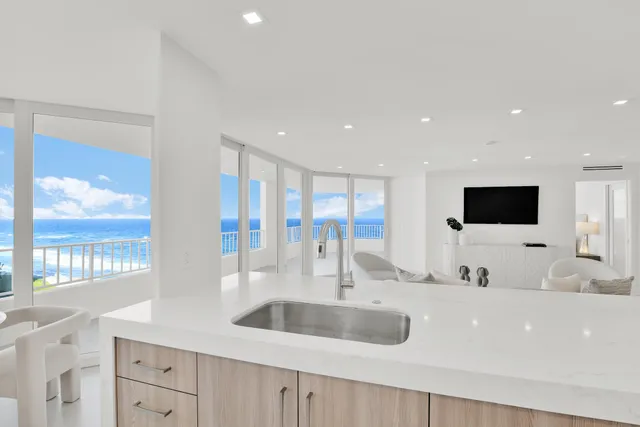 $2,600,000 | 550 South Ocean Boulevard, Unit 1001, Boca Raton, FL 33432