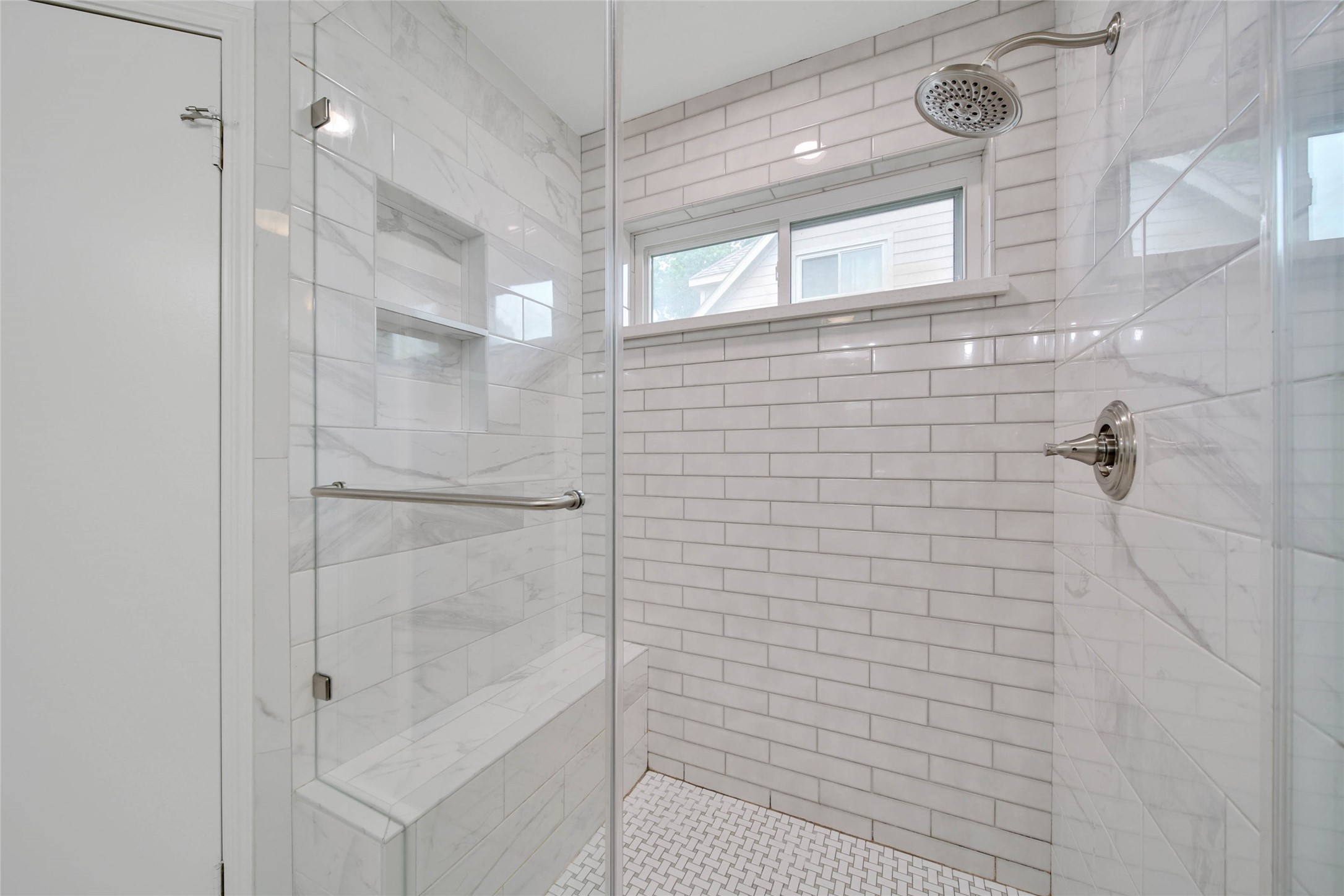 5010 Cupids Bower Court Spring, TX 77388 - Photo 19 of 40 a bathroom with a shower