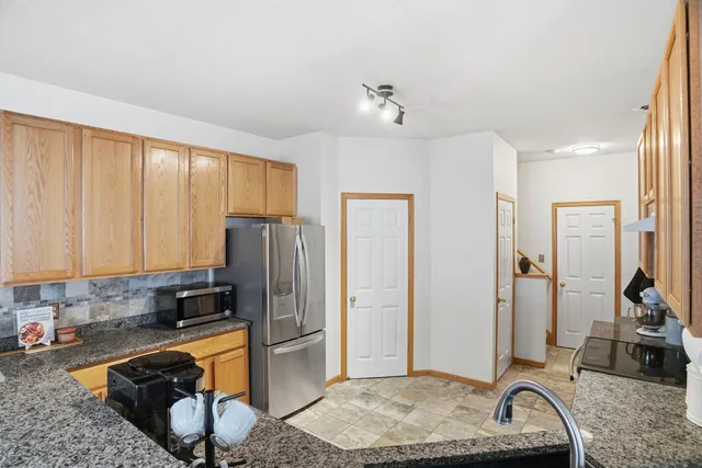 $310,000 | 17901 96th Avenue North, Maple Grove, MN 55311