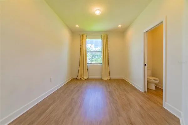 $2,700 | 570 Sanctuary Boulevard, Winter Haven, FL 33881