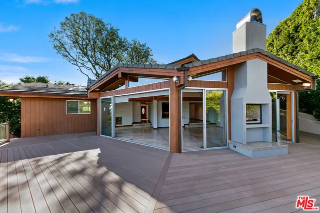 a view of a lush green field