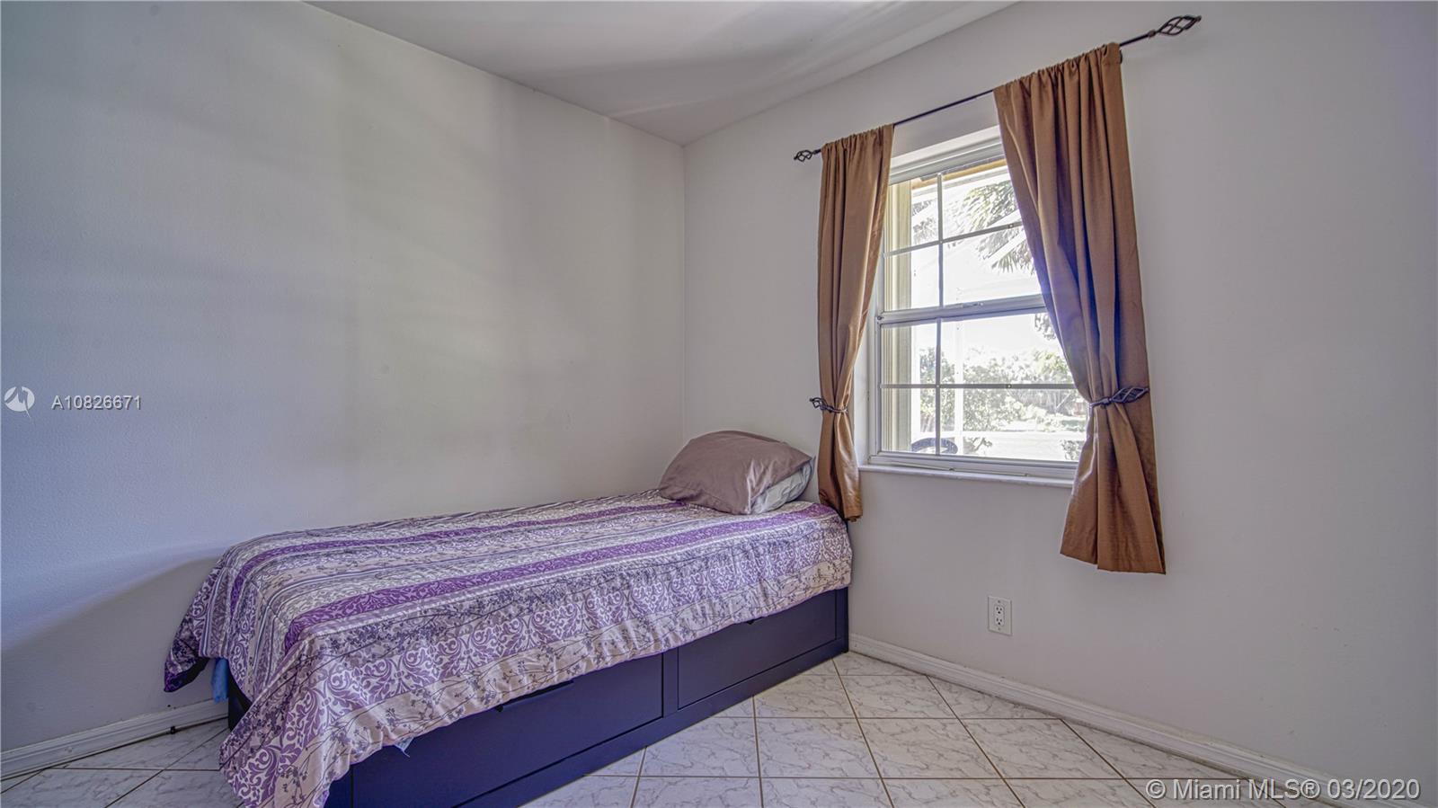 21301 Millbrook Court Boca Raton, FL 33498 - Photo 14 of 22 Gallery Image 14