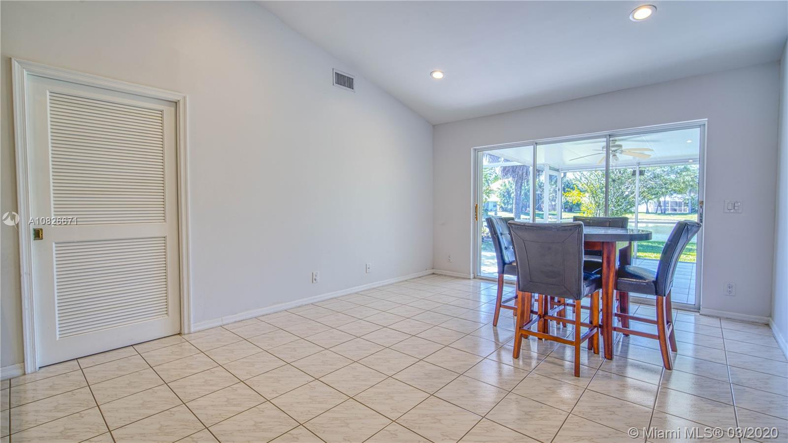 21301 Millbrook Court Boca Raton, FL 33498 - Photo 7 of 22 Gallery Image 7