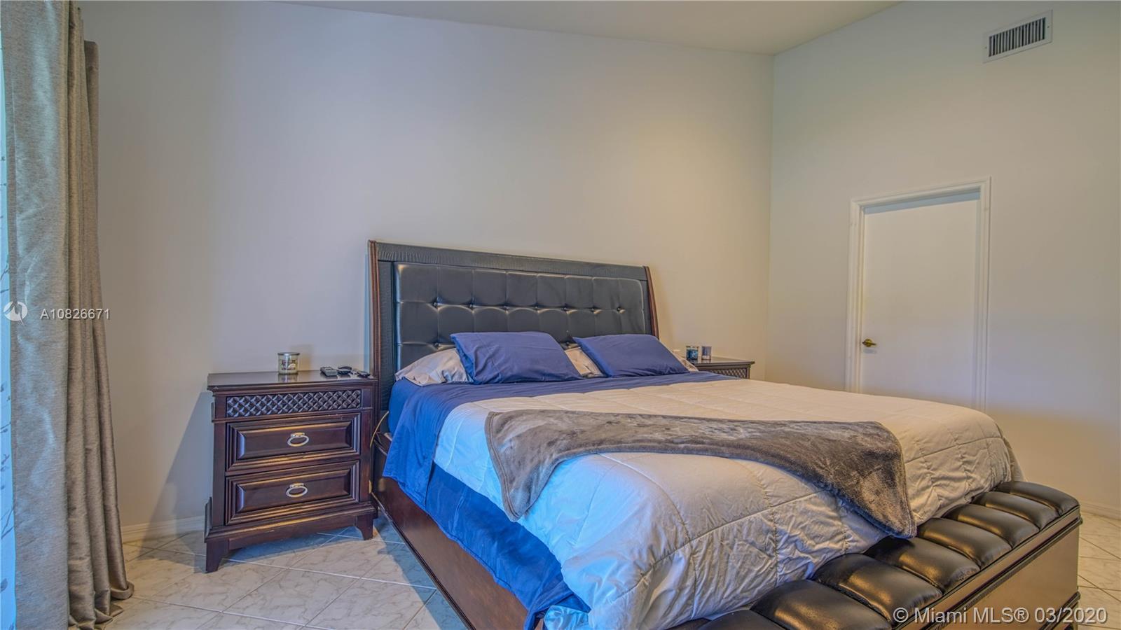 21301 Millbrook Court Boca Raton, FL 33498 - Photo 10 of 22 Gallery Image 10