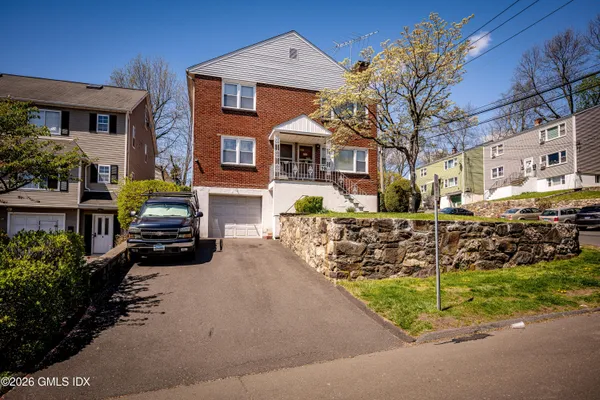 $999,000 | 72 Alvord Lane, Stamford, CT 06902